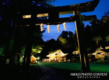 夕暮の二荒山神社