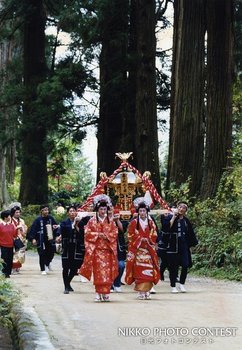 古を偲ぶ