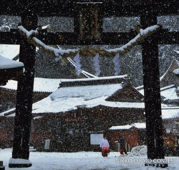 雪の境内