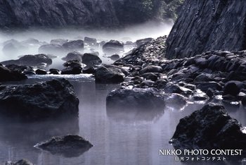 渓谷の朝